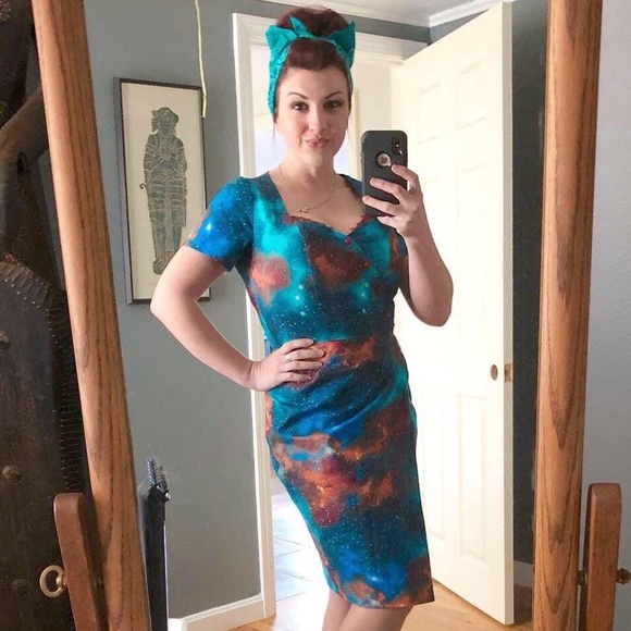 Navy Galaxy Sweetheart Retro Pinup Wiggle Dress - Picture 2 of 5